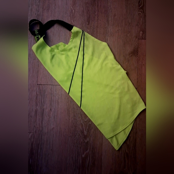 Nike Size Medium Women's Neon Green Athletic Tank Top - Picture 7 of 11